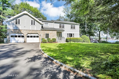 24 Juniper Ln Riverside CT-large-003-031