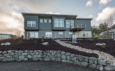 1317 E 5th St unit A&B, Port Angeles, WA 98362 - photo 2