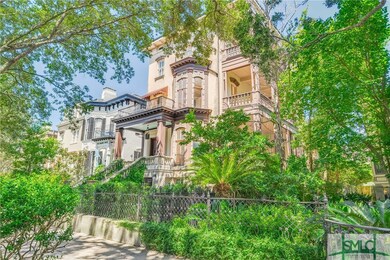 110 W Gaston St, Savannah, GA 31401 - photo 2