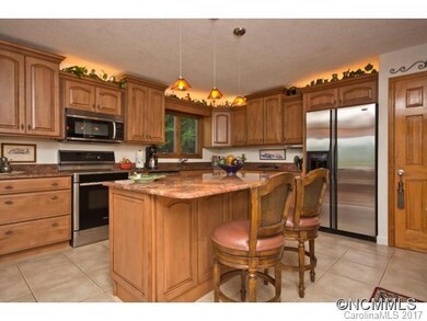 457 Mountain View Rd, Burnsville, NC 28714 - photo 5