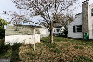 8239 Longpoint Rd, Dundalk, MD 21222 - photo 5