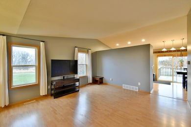 6346 Cape West Ct, Saint Cloud, MN 56303 - photo 5