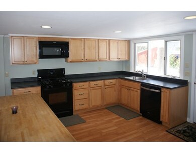 40 Sugarloaf St, South Deerfield, MA 01373 - photo 4