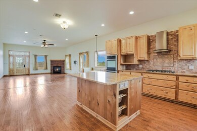 990 Cr 331, Granger, TX 76530 - photo 6