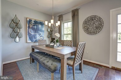 9815 Marsh Gate Ln, Middle River, MD 21220 - photo 2