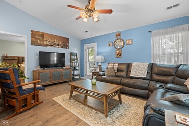 4014 Magnolia Dr, Franklin, IN 46131 - photo 3