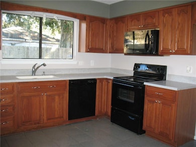 806 N Lake Verret Ct, Slidell, LA 70461 - photo 3