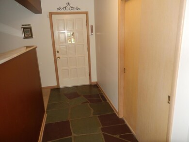 1301 Gumwood Dr, Columbus, OH 43229 - photo 6