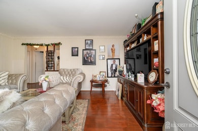 1 Ovington Ave, Edison, NJ 08817 - photo 3