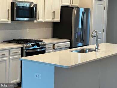 17958 Overlook Rd, Dumfries, VA 22026 - photo 5