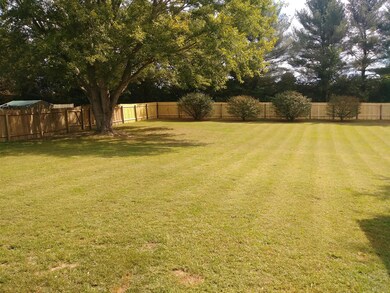 804 Sedgefield Ct, Manchester, TN 37355 - photo 4