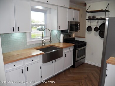 2936 Pleasant Grove Rd, Lansing, MI 48910 - photo 4