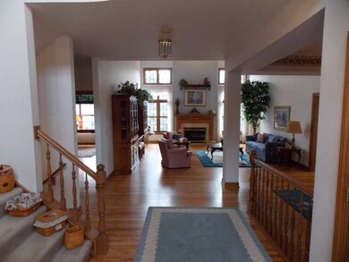 10 Cypress Ct, Lake In the Hills, IL 60156 - photo 5