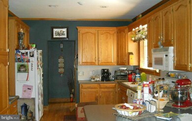 1667 Majestic Dr, Chambersburg, PA 17202 - photo 5