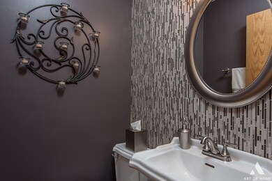 1/2 Bath