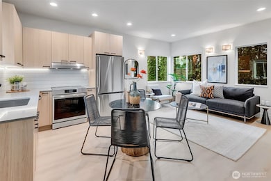 4405 B S Holly St, Seattle, WA 98118 - photo 6