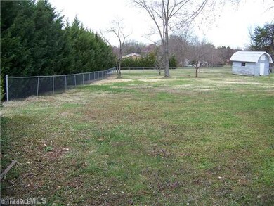 157 Shumaker Dr, Statesville, NC 28625 - photo 2