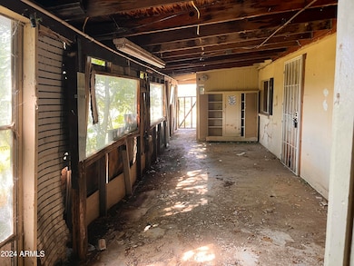 02 Front Porch
