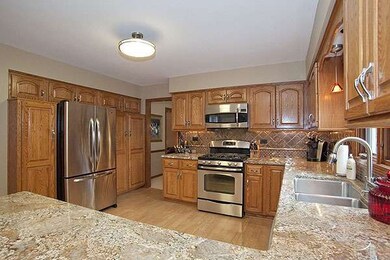 849 Buttonwood Cir, Naperville, IL 60540 - photo 5