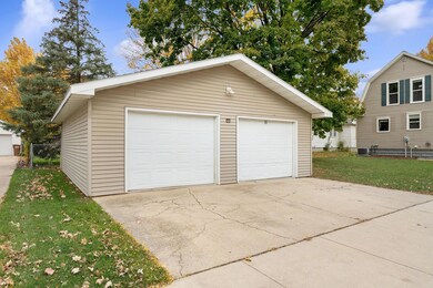 701 8th St NW, Austin, MN 55912 - photo 4