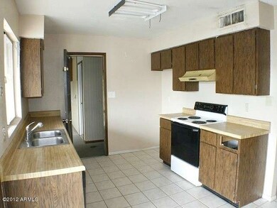 023-3289124 - Kitchen