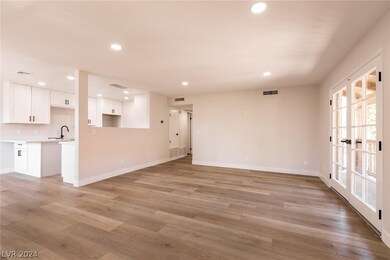 Brand new laminate flooring, paint & recessed LED