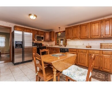 617 Fisher Rd, Fitchburg, MA 01420 - photo 3