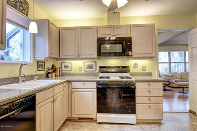 966 Birch Creek Dr Wilmington-large-007-