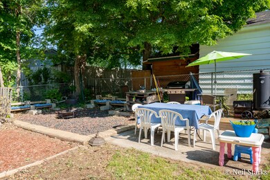 3642 Dunbar St-5