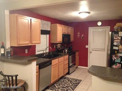 Kitchen3.jpg