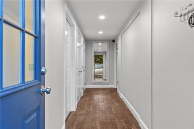 16 Shields St unit 2, Newport, RI 02840 - photo 3