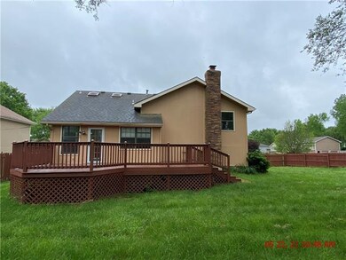 408 Brookwood St, Lansing, KS 66043 - photo 4