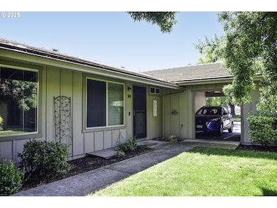 300 Shafer Ln unit B4, Jacksonville, OR 97530 - photo 7