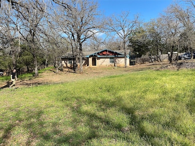 207 Oakhill Dr, Keene, TX 76059 - photo 4