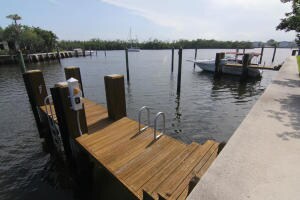 Dock for 2 boats