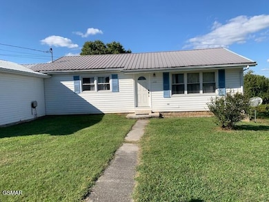 140 Diamond Cir, Newport, TN 37821 - photo 4