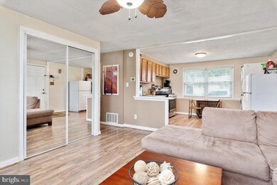 2414 Brunswick Rd, Halethorpe, MD 21227 - photo 6