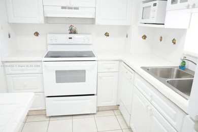 8000 Harding Ave unit 5F, Miami Beach, FL 33141 - photo 4