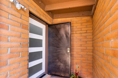 3824 N Pasatiempo Place, Tucson, AZ 85705 - photo 2