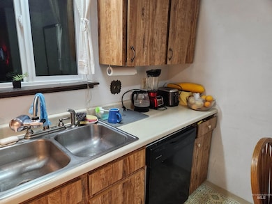 154 Avenida Del Rio Dr W, Twin Falls, ID 83301 - photo 2