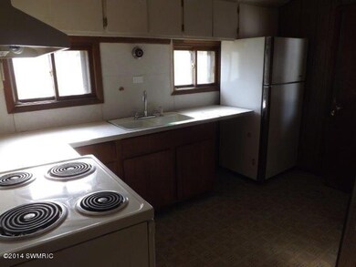 145 S Park St, Cedar Springs, MI 49319 - photo 6