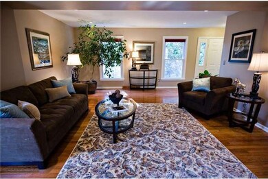 720 Windsor Place, Wallingford, PA 19086 - photo 4