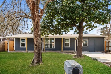 2457 Druid St, Houston, TX 77091 - photo 3