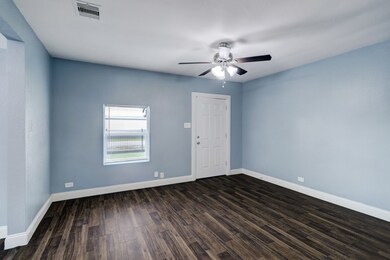 3128 Tilfer St, Houston, TX 77087 - photo 4