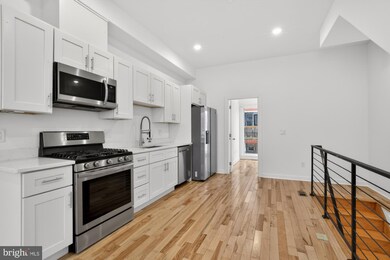 1445 S 32nd St unit 1, Philadelphia, PA 19146 - photo 4