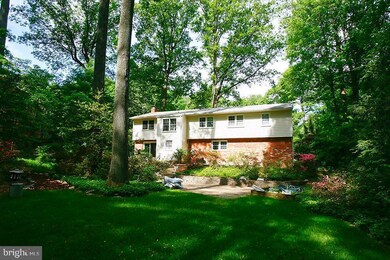 9122 Santayana Dr, Fairfax, VA 22031 - photo 3