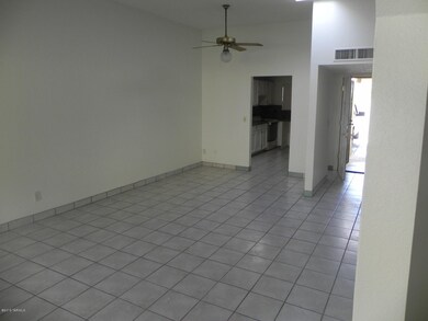 Living Room/Dining Area