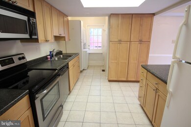 1734 Whitestone Ct, Crofton, MD 21114 - photo 5