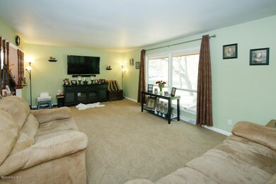 946 Charles St-104