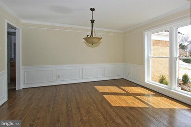 12720 Heatherford Place, Fairfax, VA 22030 - photo 4